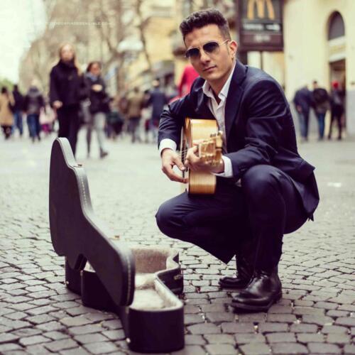 youri-menna-guitar-napoli